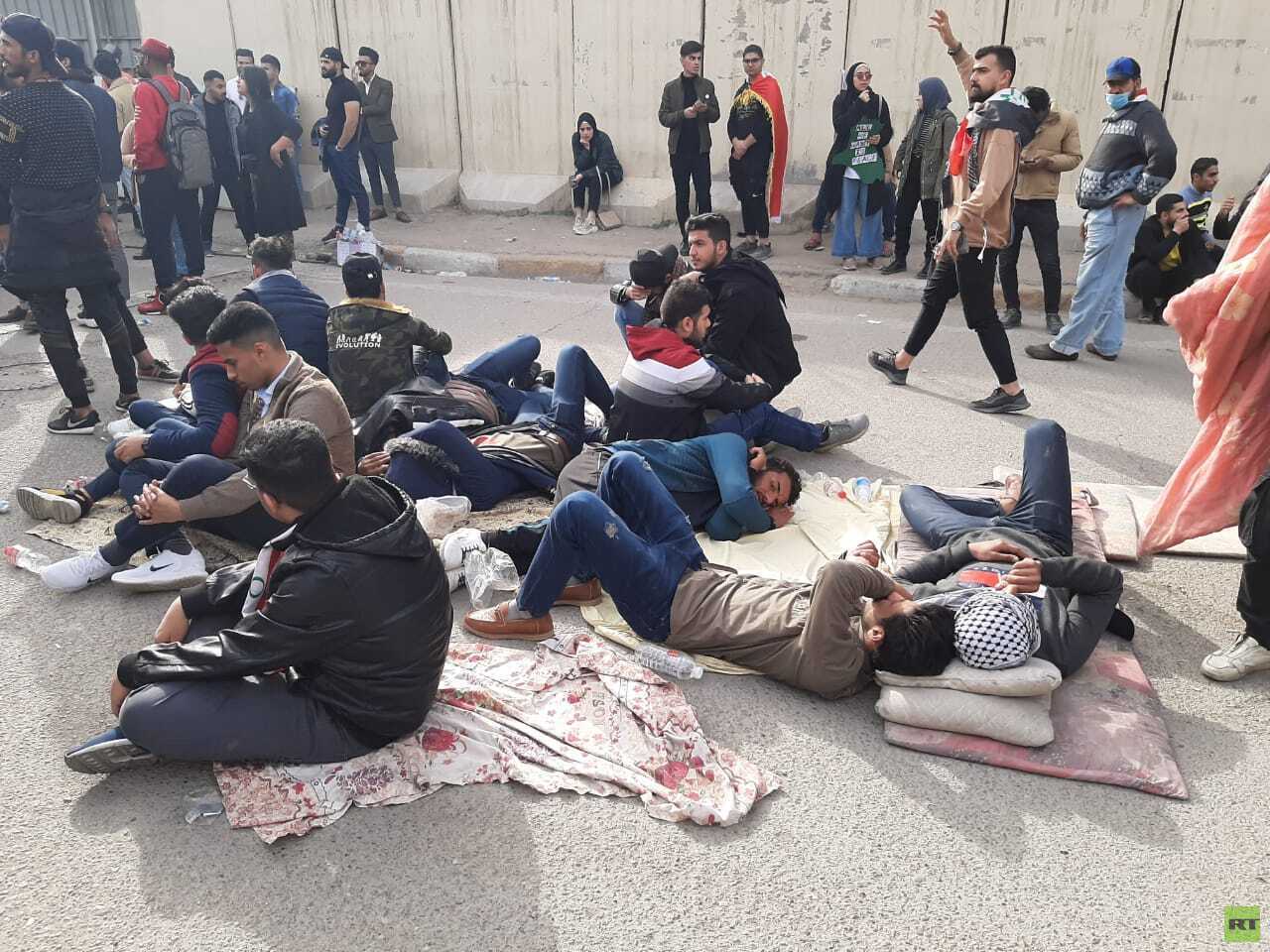 العراق.. المئات من طلبة الجامعات يعتصمون في بغداد (صور)