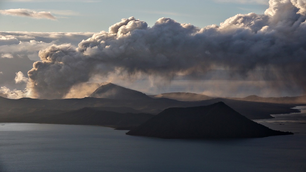 كيف بدا الثوران الهائل لبركان الفلبين من الفضاء؟