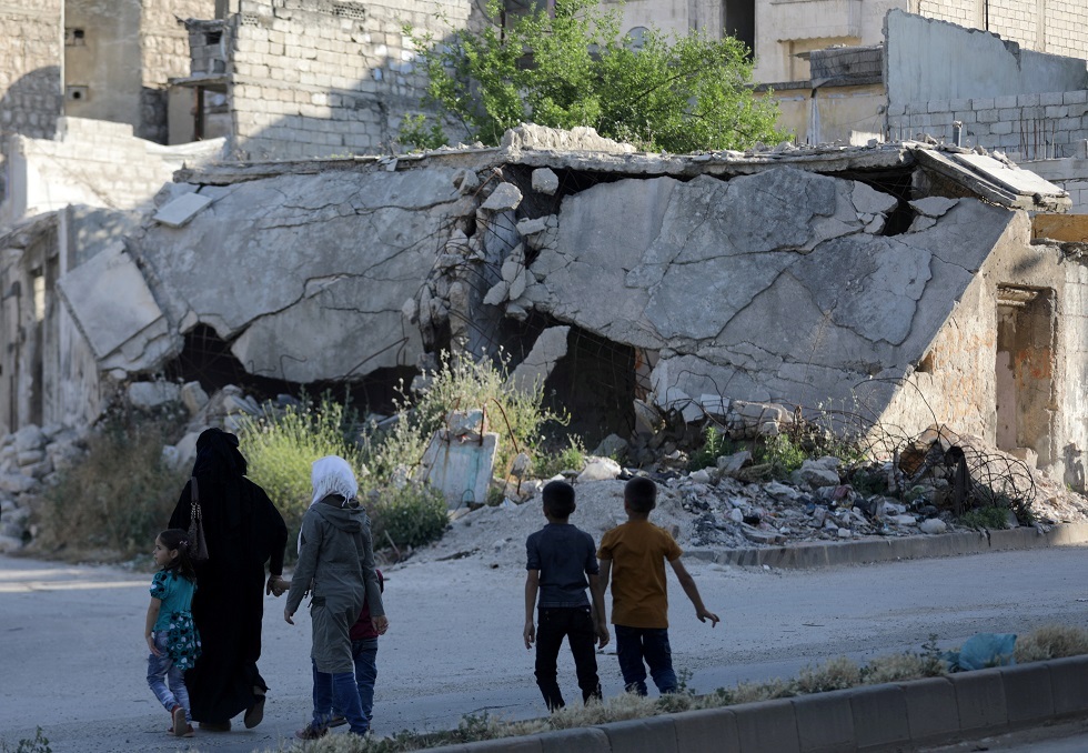 وزارة الدفاع الروسية تنفي قصف مقاتلاتها أهدافا مدنية في إدلب