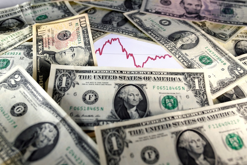 منعطف نحو الحمائية: هل تستطيع الولايات المتحدة وقف التخلي عن الدولار في أوراسيا