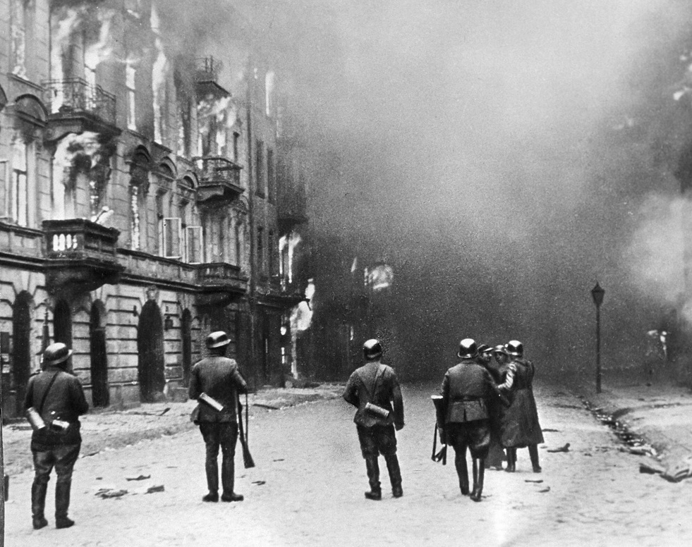 رفع السرية عن وثائق تظهر كيف انسحب النازيون من وارسو