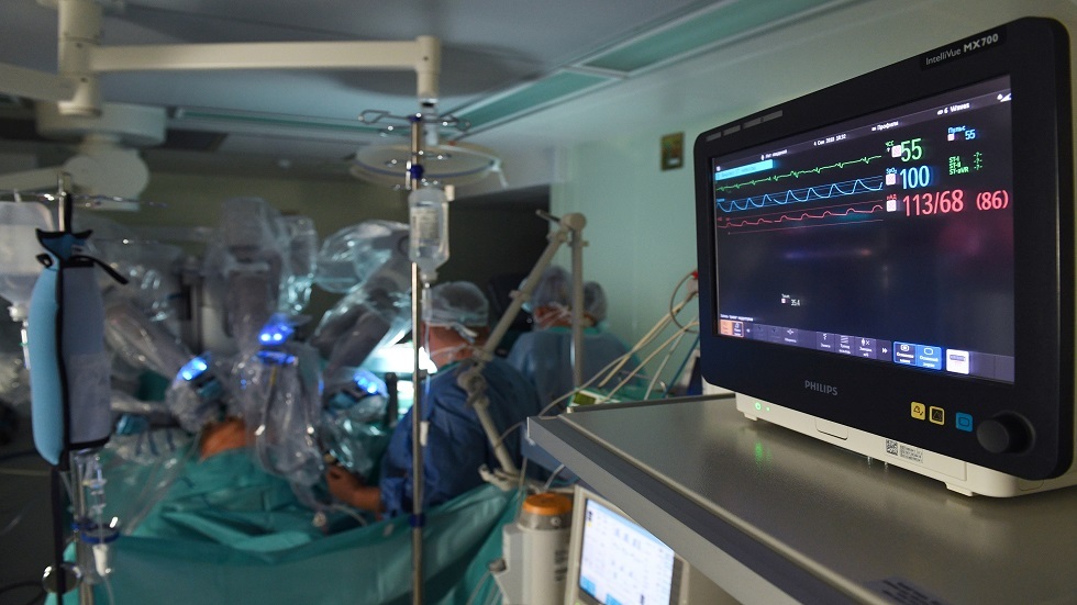 كبير أطباء الأورام في موسكو: عدد العمليات الجراحية في مراحل السرطان المبكرة ينخفض