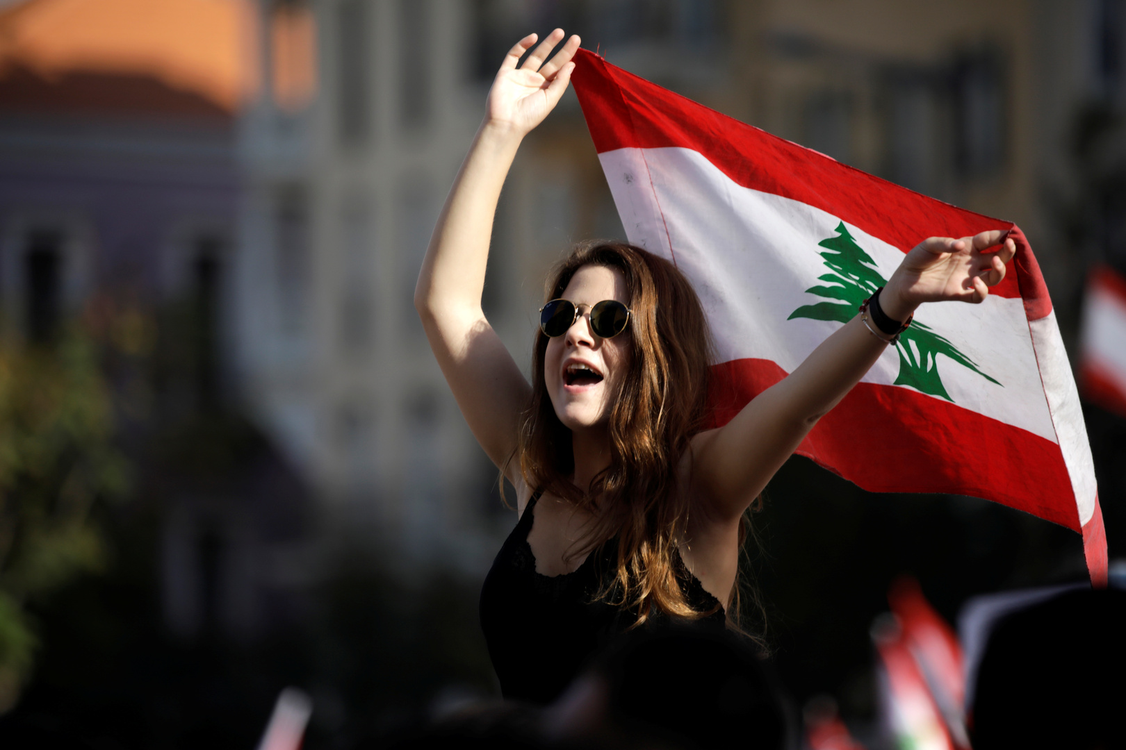 سيدات الحكومة اللبنانية الست.. جمال وثقافة (صور)