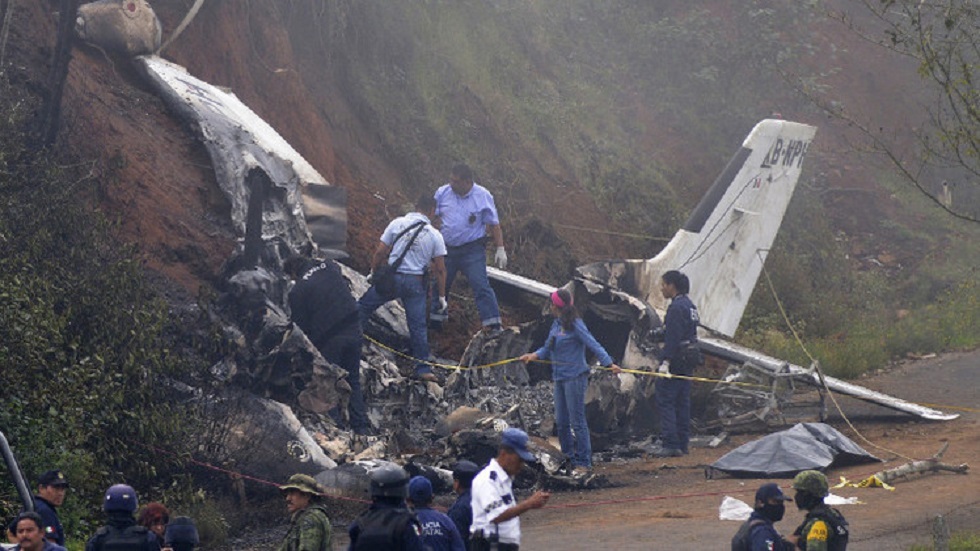تحطم طائرة خفيفة وعلى متنها 4 أشخاص في مطار بولاية كاليفورنيا الأمريكية