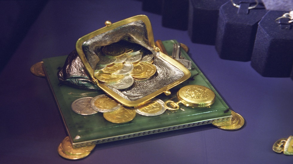 سويسرا تسك أصغر قطعة نقدية ذهبية  حفرت عليها صورة أينشتاين