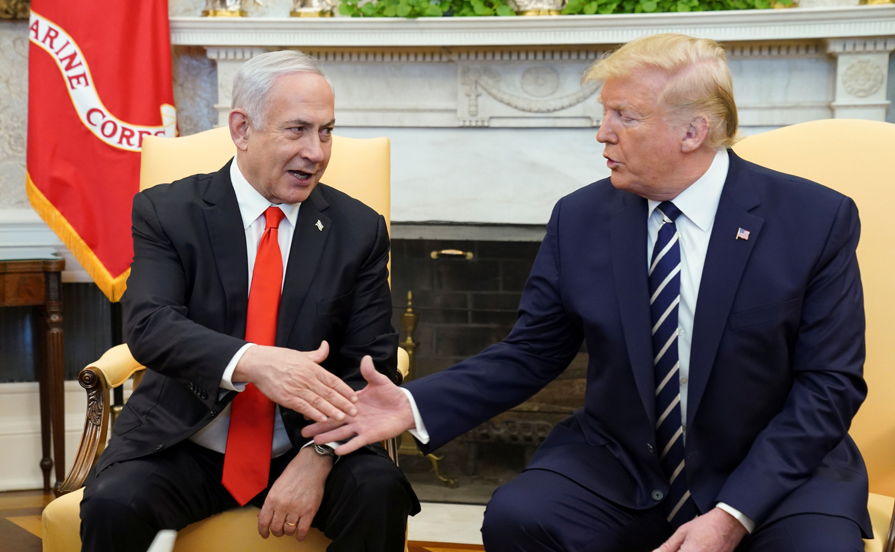 رئيس الوزراء الإسرائيلي بنيامين نتنياهو، مع الرئيس الأمريكي دونالد ترامب