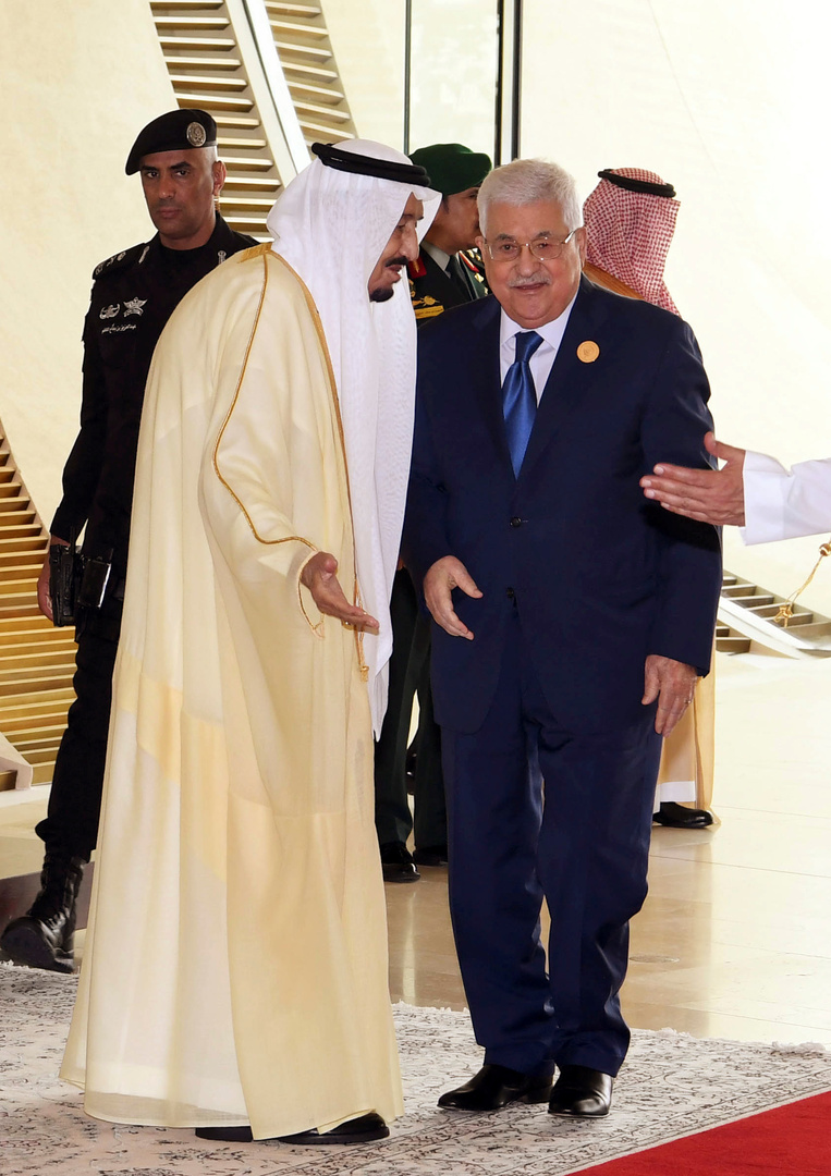 الملك سلمان في اتصال مع عباس: فلسطين قضيتنا وقضية العرب والمسلمين