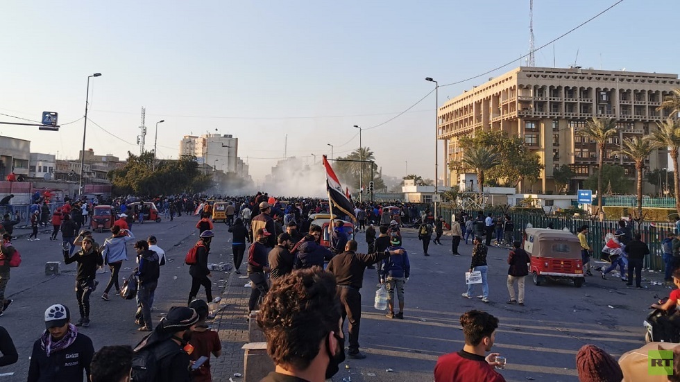 صدامات وإطلاق نار في ساحة الوثبة ببغداد