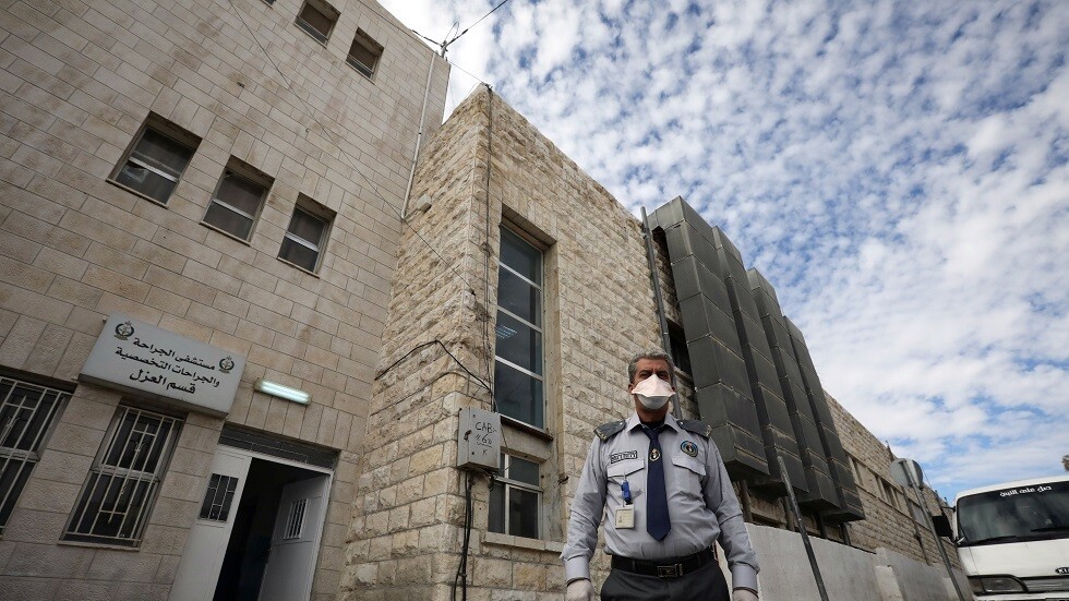 الأردن يجلي عشرات الطلاب من ووهان الصينية