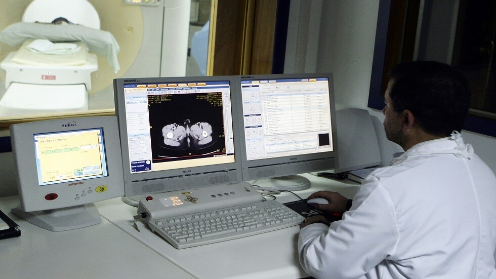 مصر.. استخراج جنين من بطن طفل عمره 7 سنوات