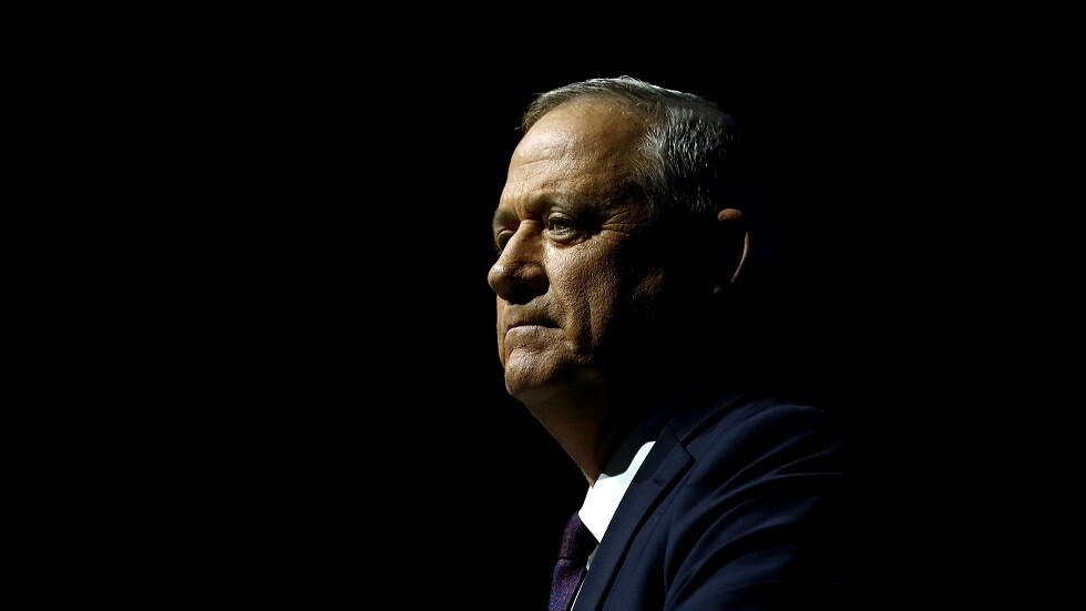 غانتس يهاجم عباس ويدعوه لترك الماضي والنظر للمستقبل