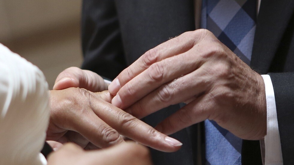 ضجة على مواقع التواصل بعد زواج ياباني من كويتية