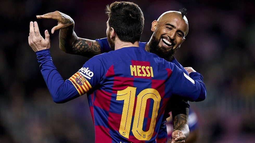 برشلونة يعلن تفاصيل إصابة فيدال