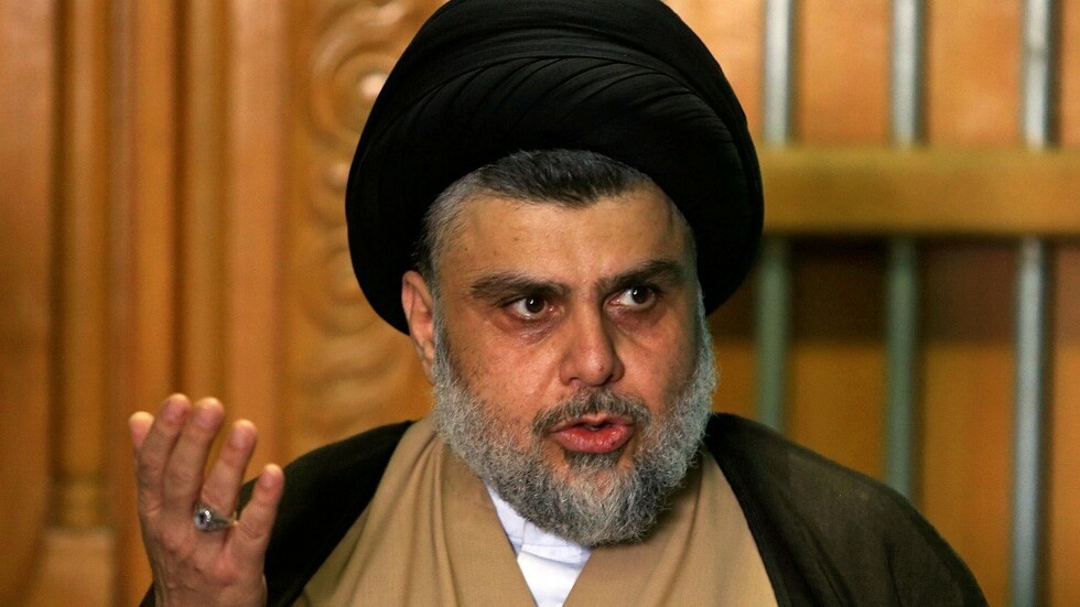 مقرّب من الصدر: العراق في خطر محدق