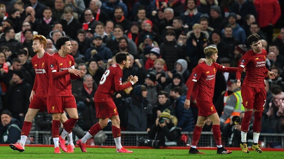 شاهد.. ليفربول يقضي على أحلام "شروزبري" بـ"نيران صديقة"