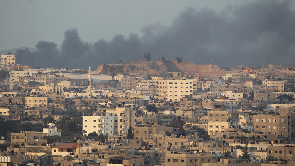 الجيش الإسرائيلي يقصف موقعا جنوب قطاع غزة