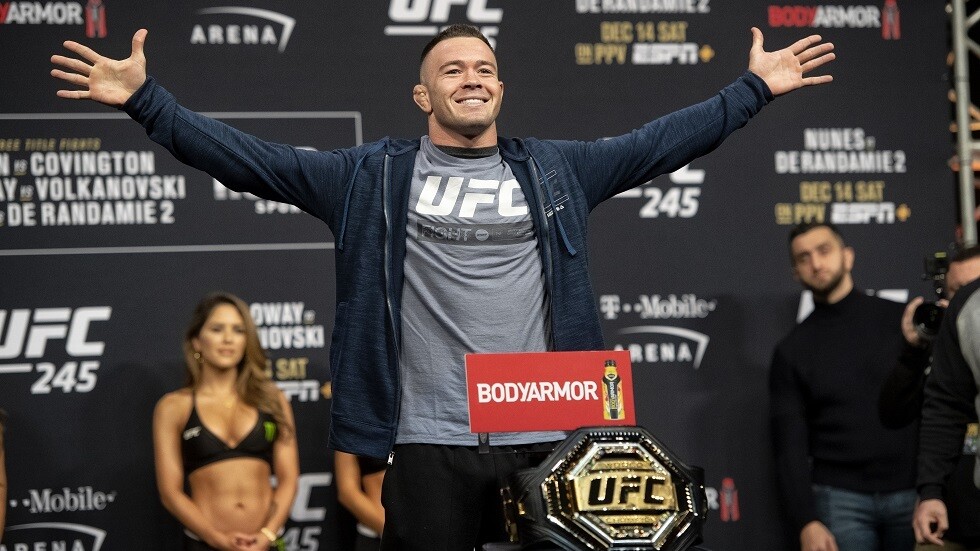 مقاتل يتحدى "Cent 50" بيد واحدة وعلى مليون دولار (فيديو)