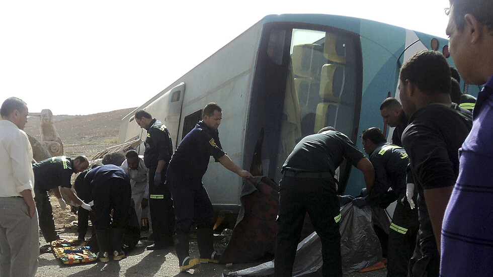 مصر.. 13 قتيلا بحادث سير على الطريق الصحراوي