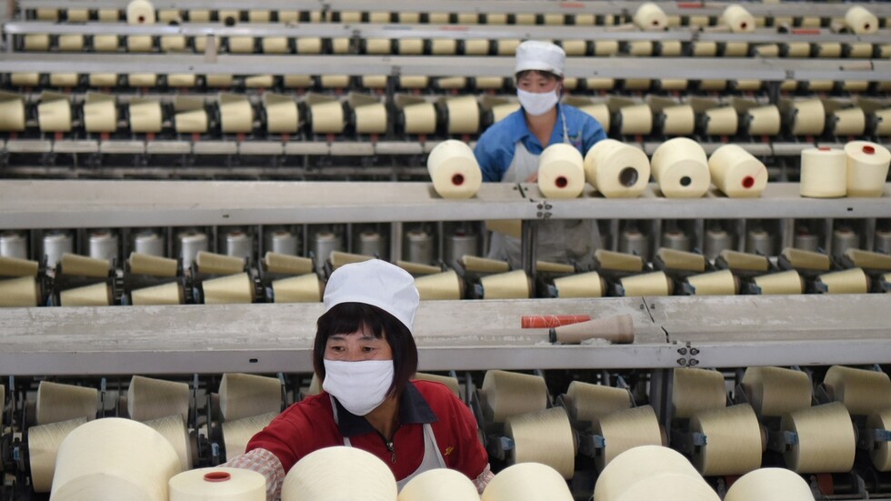 بعد انتشار "كورونا".. ماركات ألبسة عالمية تنقل أنشطتها من الصين إلى دولة شرق أوسطية