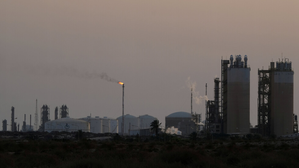 نوفاك: استئناف إنتاج النفط في ليبيا لن يؤثر على أسواق الطاقة