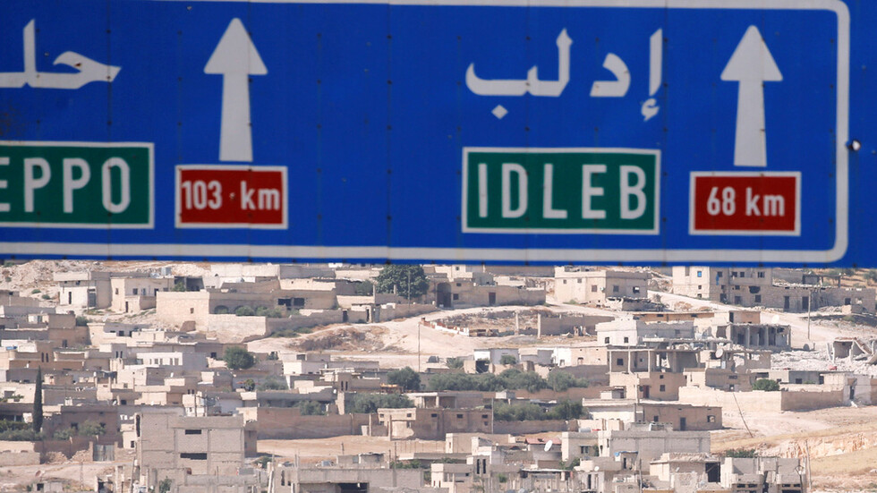 الجيش السوري يواصل عملياته والجيش التركي يحشد قواته شمال سوريا