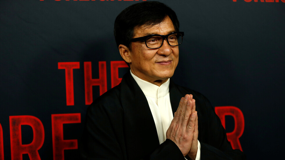 جاكي شان يعلن عن مكافأة كبيرة لمن يخترع لقاحا ضد فيروس 