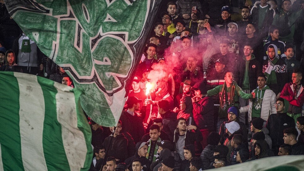 بالفيديو..الرجاء المغربي يتأهل عربيا رغم الخسارة أمام مولودية الجزائر