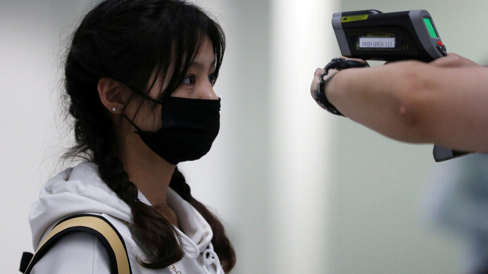 خبير صيني:  تفشي "كورونا" قد يبلغ ذروته قريبا