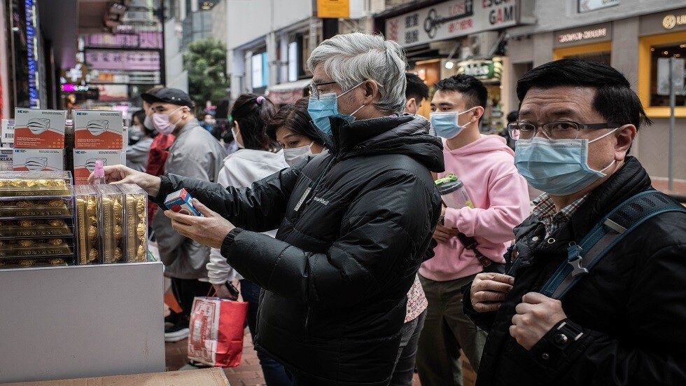 كم يعيش فيروس 