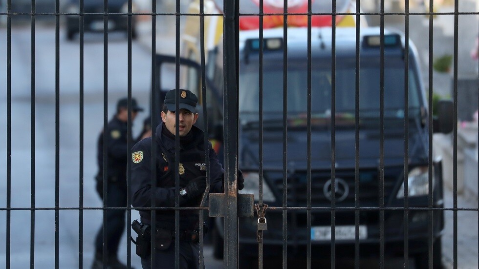 إخلاء مقر "أمازون" في مدريد بعد تهديد بوجود قنبلة