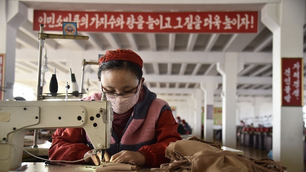 صحيفة: كوريا الشمالية تعدم شخصا اشتبه في إصابته بفيروس "كورونا"