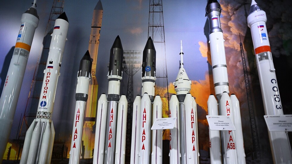 روسيا تطلق صواريخ مطورة إلى الفضاء