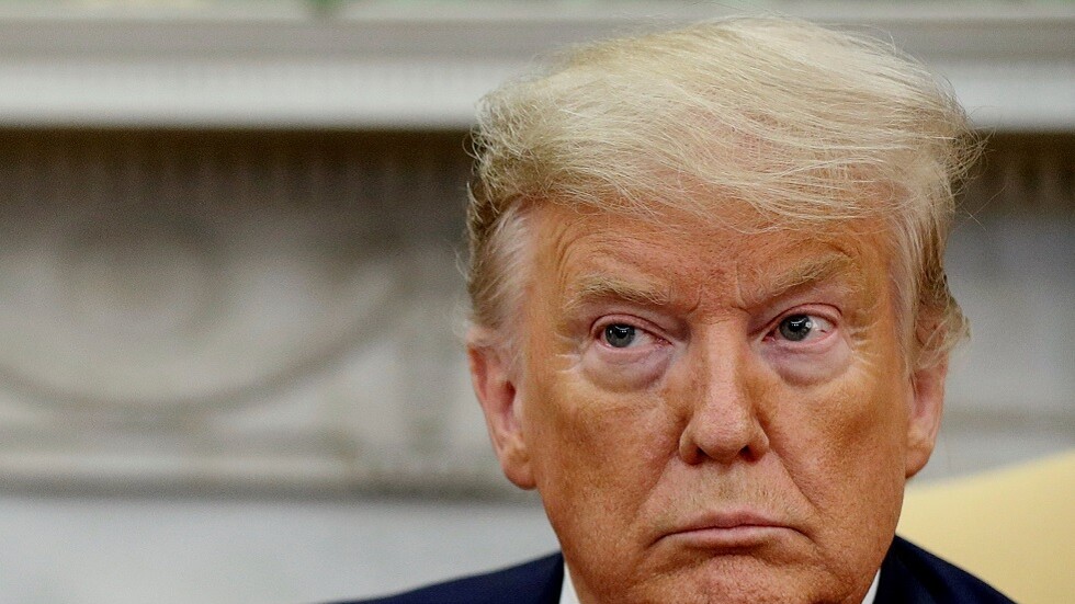 تراشق للإهانات بين ترامب وبلومبرغ