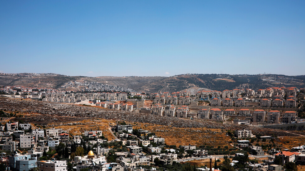 مئات المستوطنين يتظاهرون في القدس مطالبين بضم أراض فلسطينية فورا