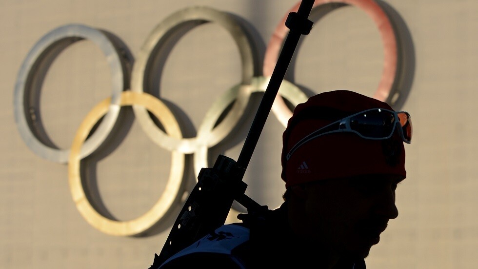 تجريد لاعب روسي من ذهبية التتابع للبياثلون