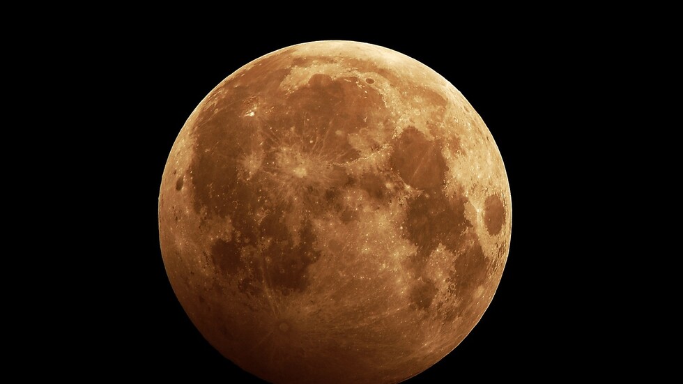 روسيا تخطط لغزو القمر بمركبات فضائية جديدة