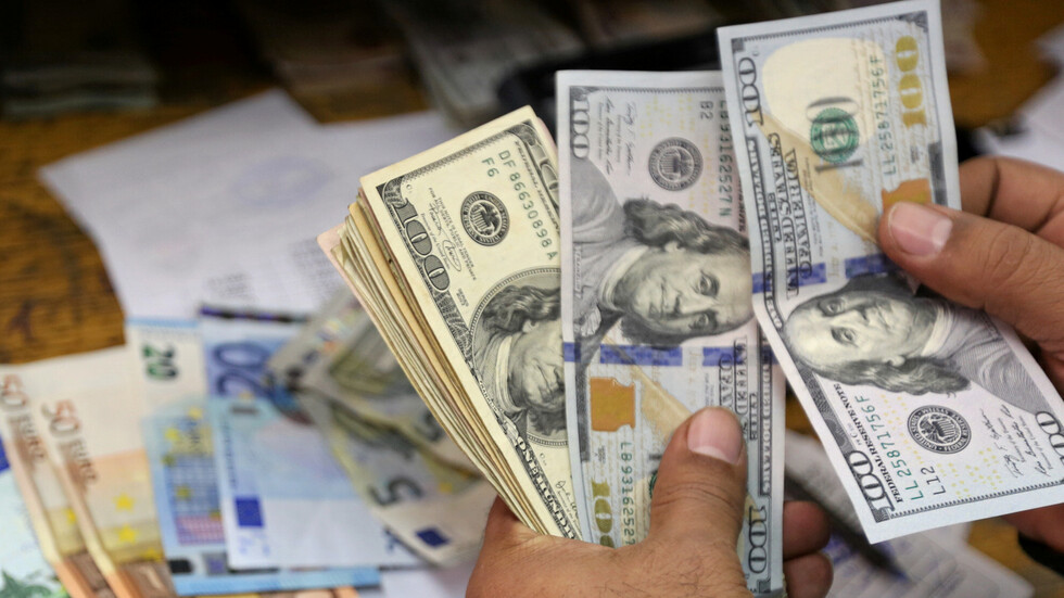 مصر تجذب 12 مليار دولار خلال 48 يوما فقط