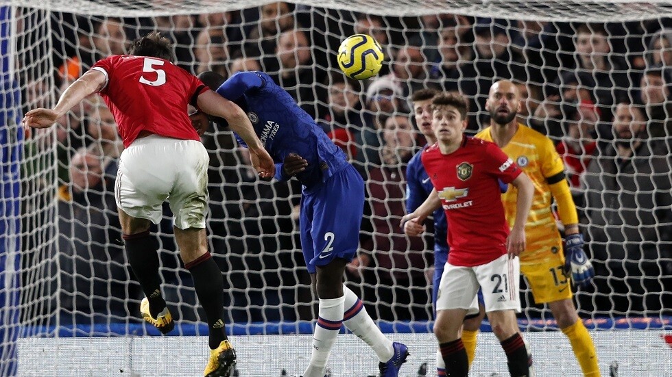 سقوط الأرستقراطيين أمام الشياطين الحمر