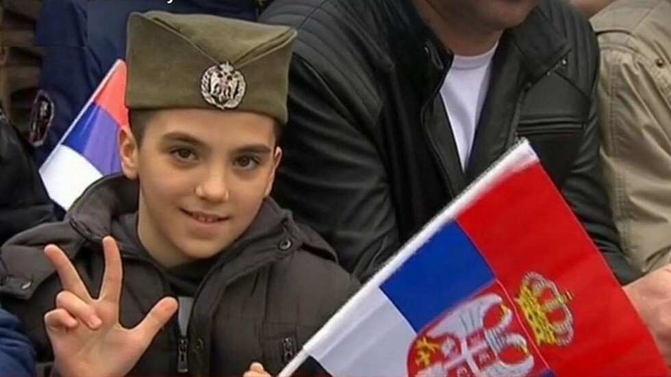 صرب البوسنة يلوحون بالانفصال ويصوتون على تجميد عمل المؤسسات الفدرالية