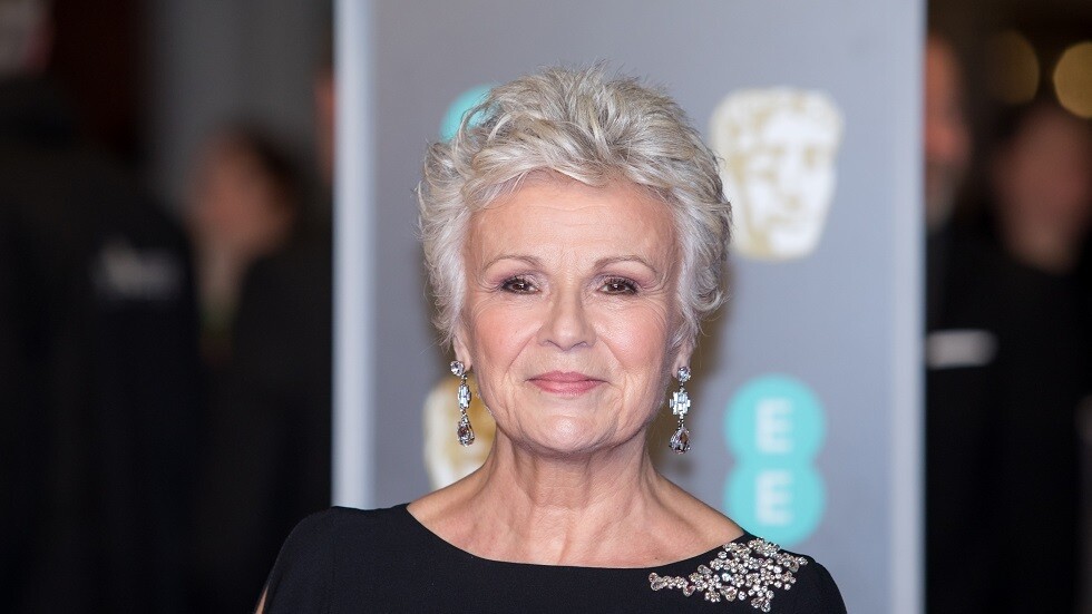 فنانة بريطانية شهيرة تعلن عن إصابتها بمرض السرطان