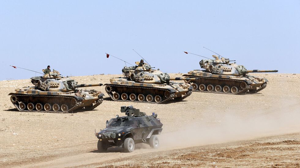 أنقرة تعلن مقتل جنديين تركيين في غارة للجيش السوري في إدلب