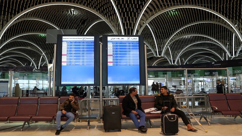 العراق يعلق جميع رحلاته الجوية من وإلى إيران