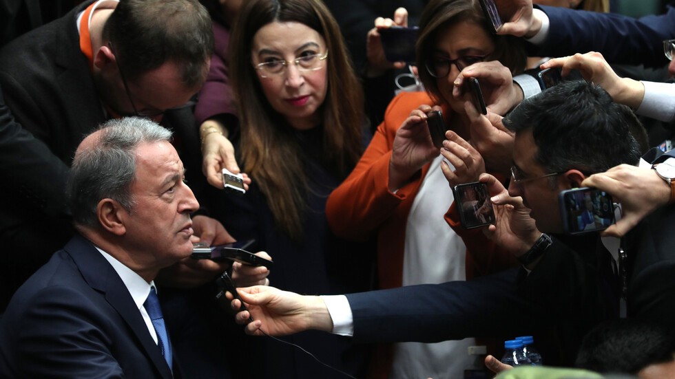 وزير الدفاع التركي: لا ننوي الاشتباك مع القوات الروسية في إدلب