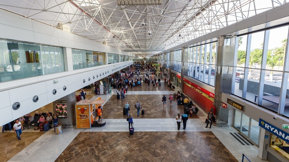 اعتقال مواطنة روسية في إسبانيا.. وموسكو ترجح أنه بطلب من واشنطن