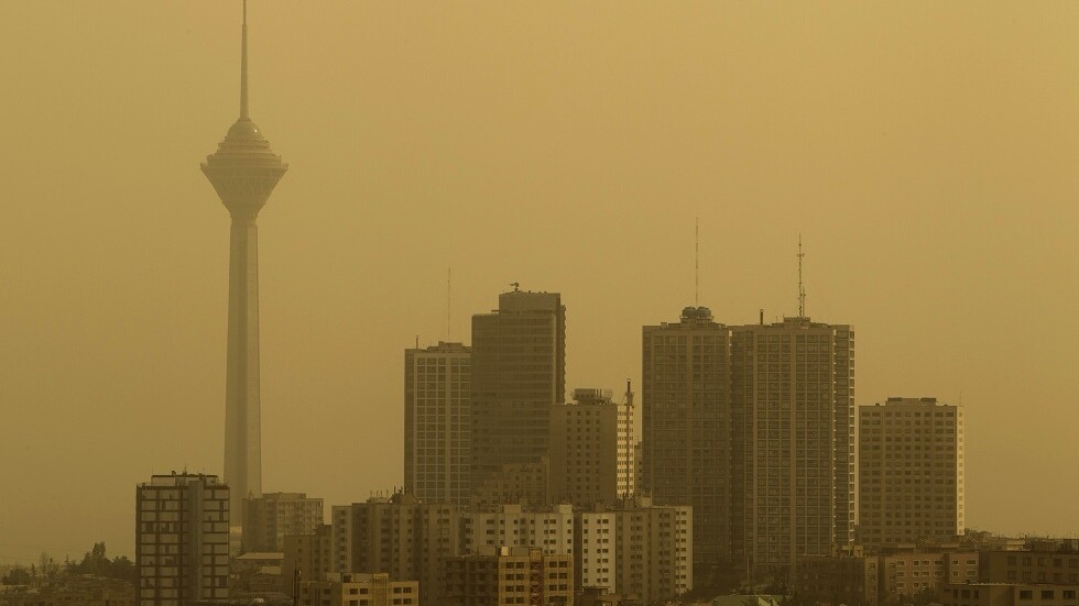 بعد تضارب الأنباء.. رئيس مجلس محافظة طهران يكشف التفاصيل ويضع نفسه في الحجر الصحي