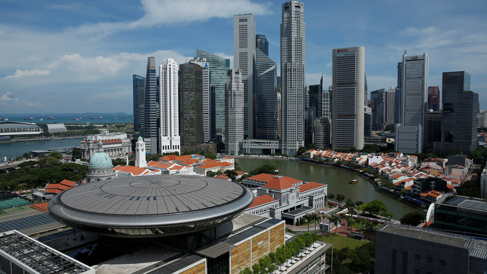 تفاقم خلاف عائلي بشأن وصية مؤسس سنغافورة