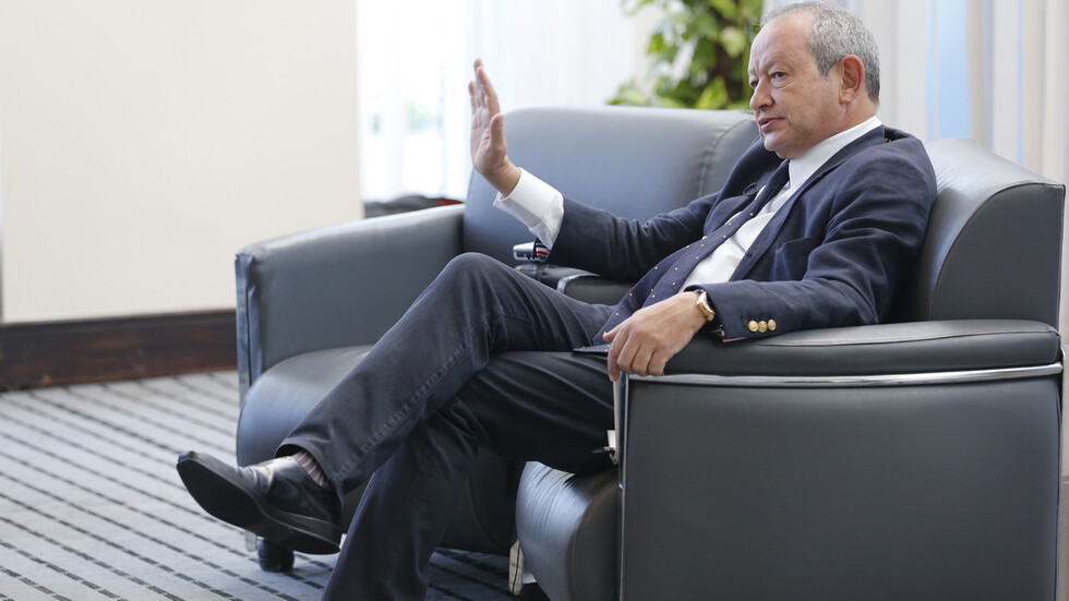 ملياردير مصري يفاوض للدخول في قطاع استخراج الذهب في مصر