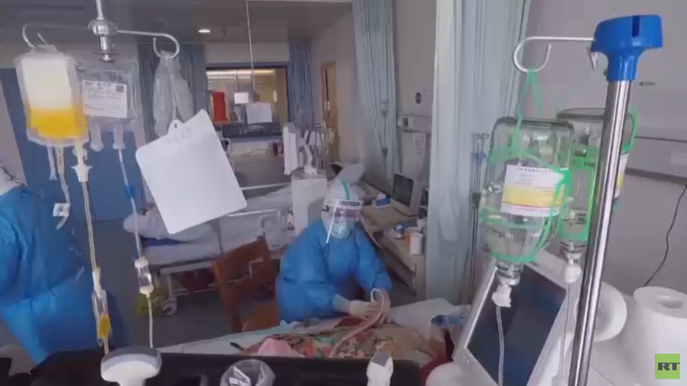 ارتفاع حصيلة وفيات كورونا بالعالم إلى 2468