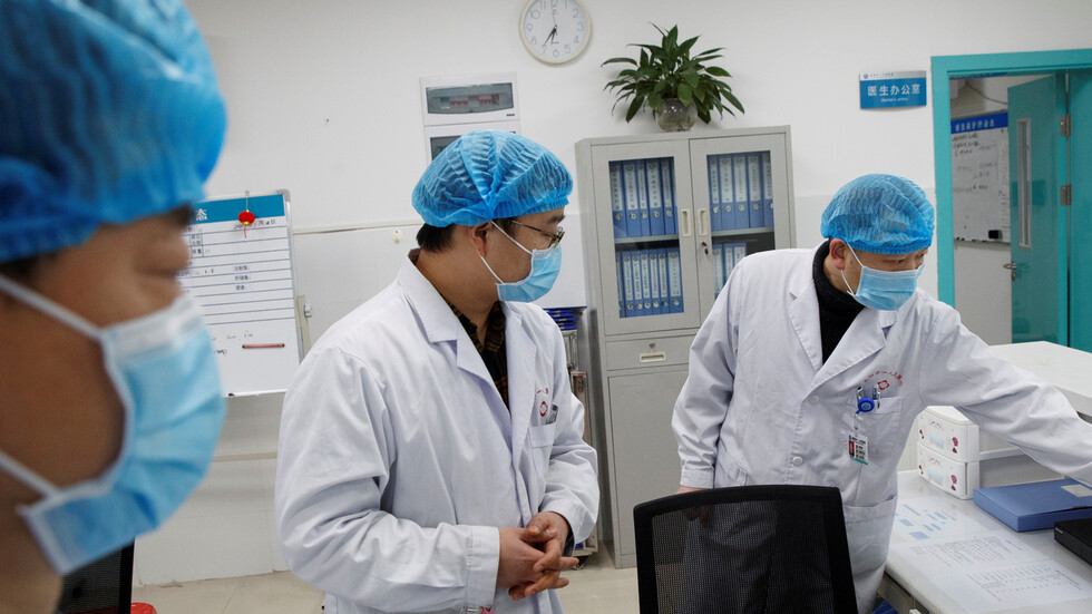 "كورونا" يودي بحياة 2592 صينيا حتى الآن