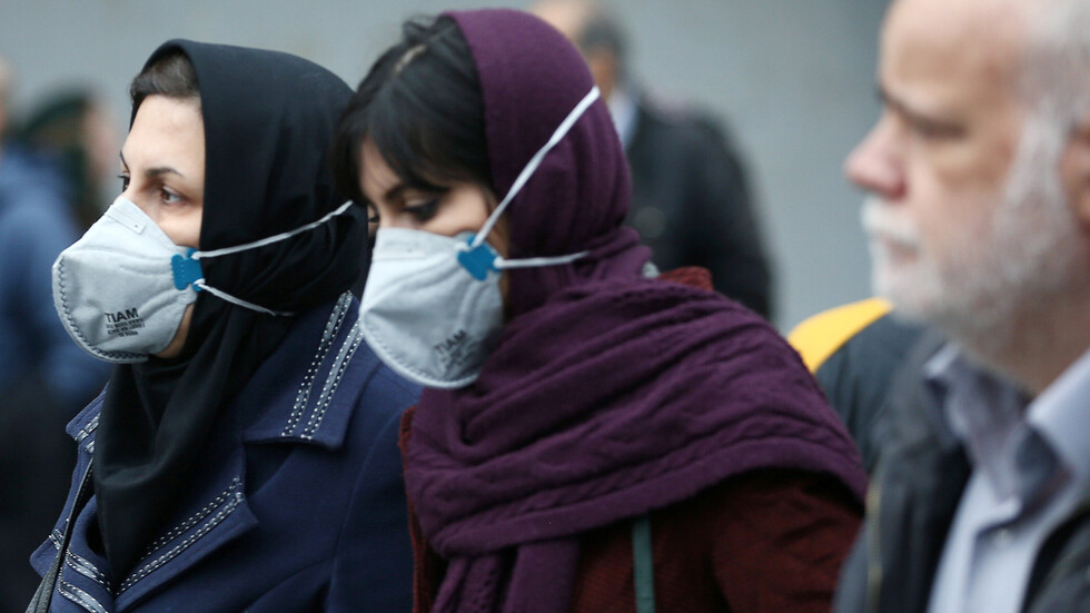 على وقع "كورونا".. قم الإيرانية تلغي الاعتكاف في المساجد وتدعو سكانها لملازمة بيوتهم